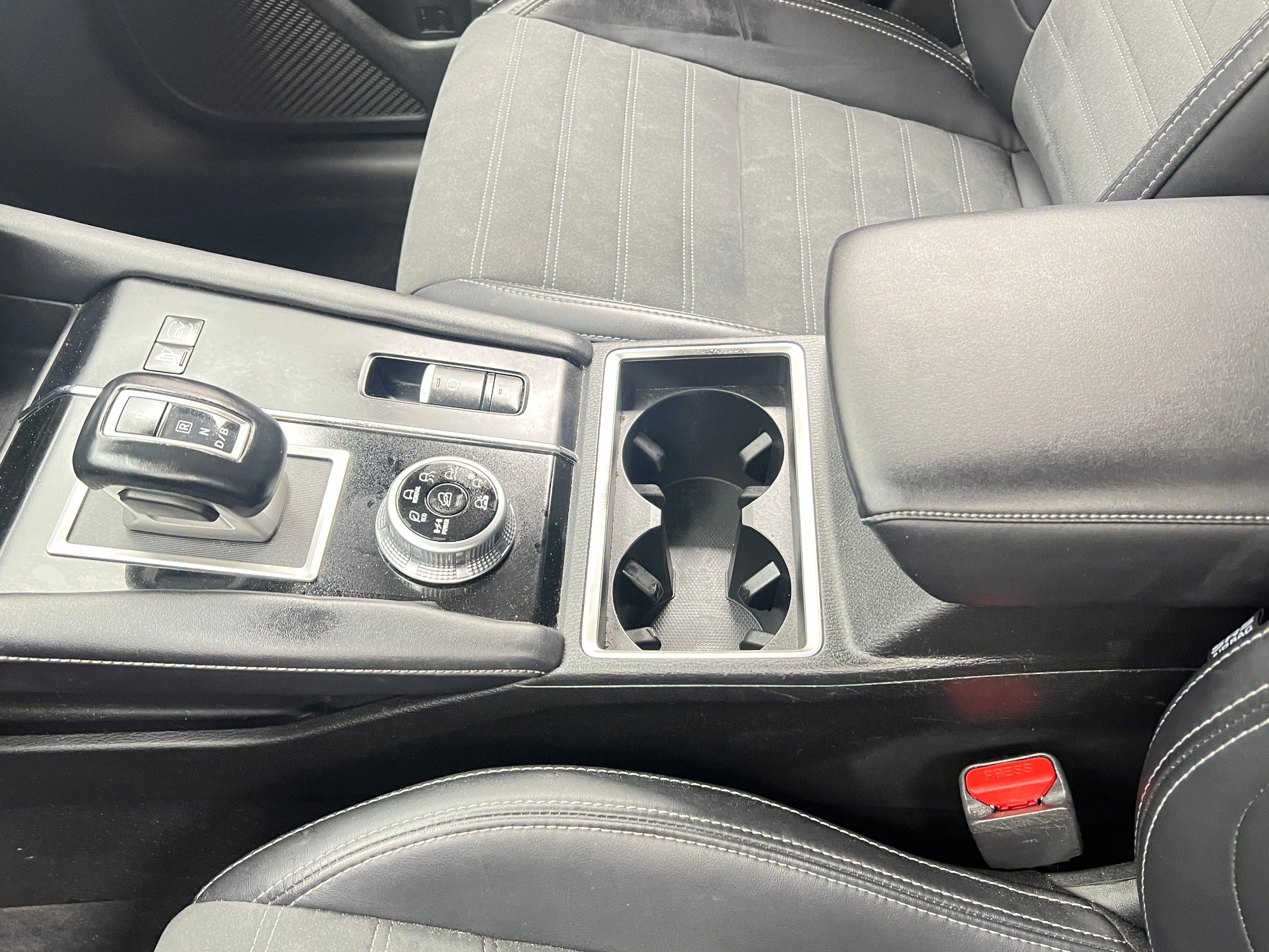 mitsubishi outlander plug-in hybrid 2024 JA4T5VA94RZ063081 image mitsubishi outlander plug-in hybrid 2024 JA4T5VA94RZ063081 image